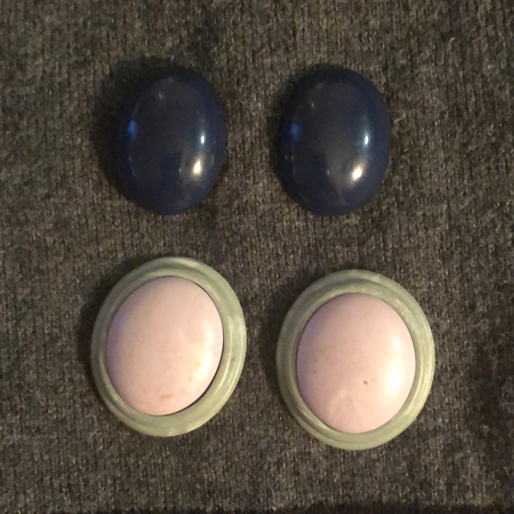 2 Pairs of Vintage earrings